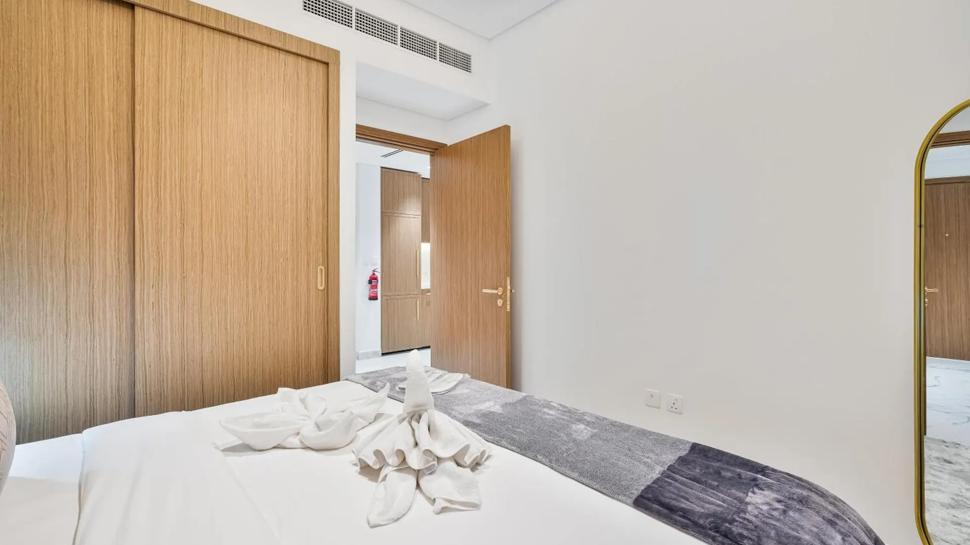 Apartment Heaven Crest Vacation Homes - One Bedroom City View Balcony In Azizi Riviera Dubai United Arab Emirates