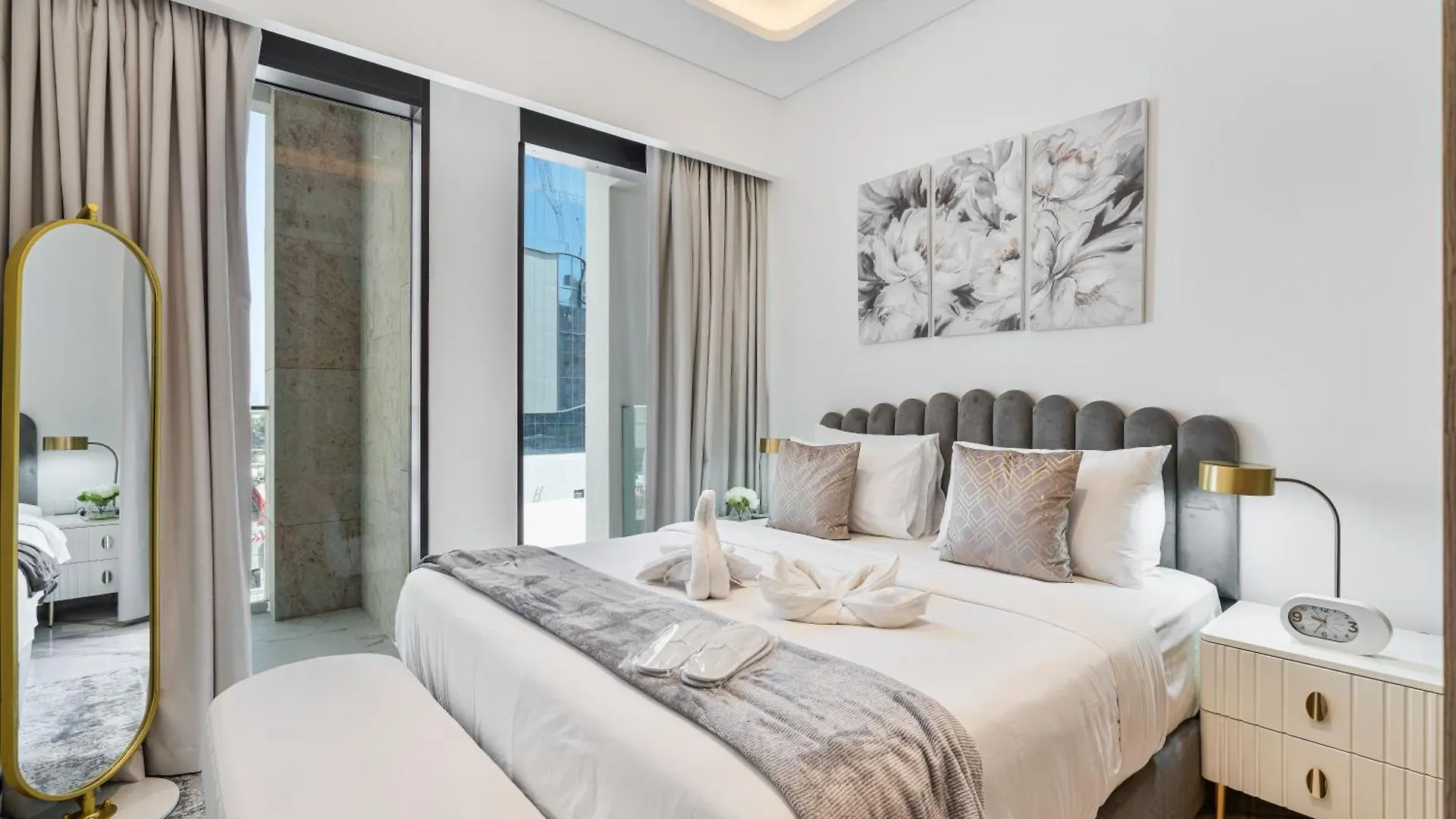 Apartment Heaven Crest Vacation Homes - One Bedroom City View Balcony In Azizi Riviera Dubai