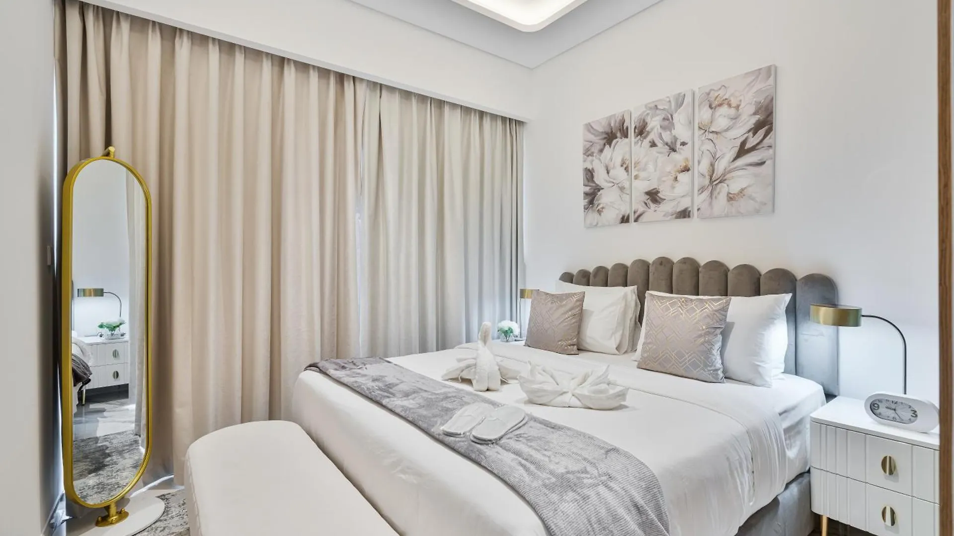 Heaven Crest Vacation Homes - One Bedroom City View Balcony In Azizi Riviera Dubai United Arab Emirates